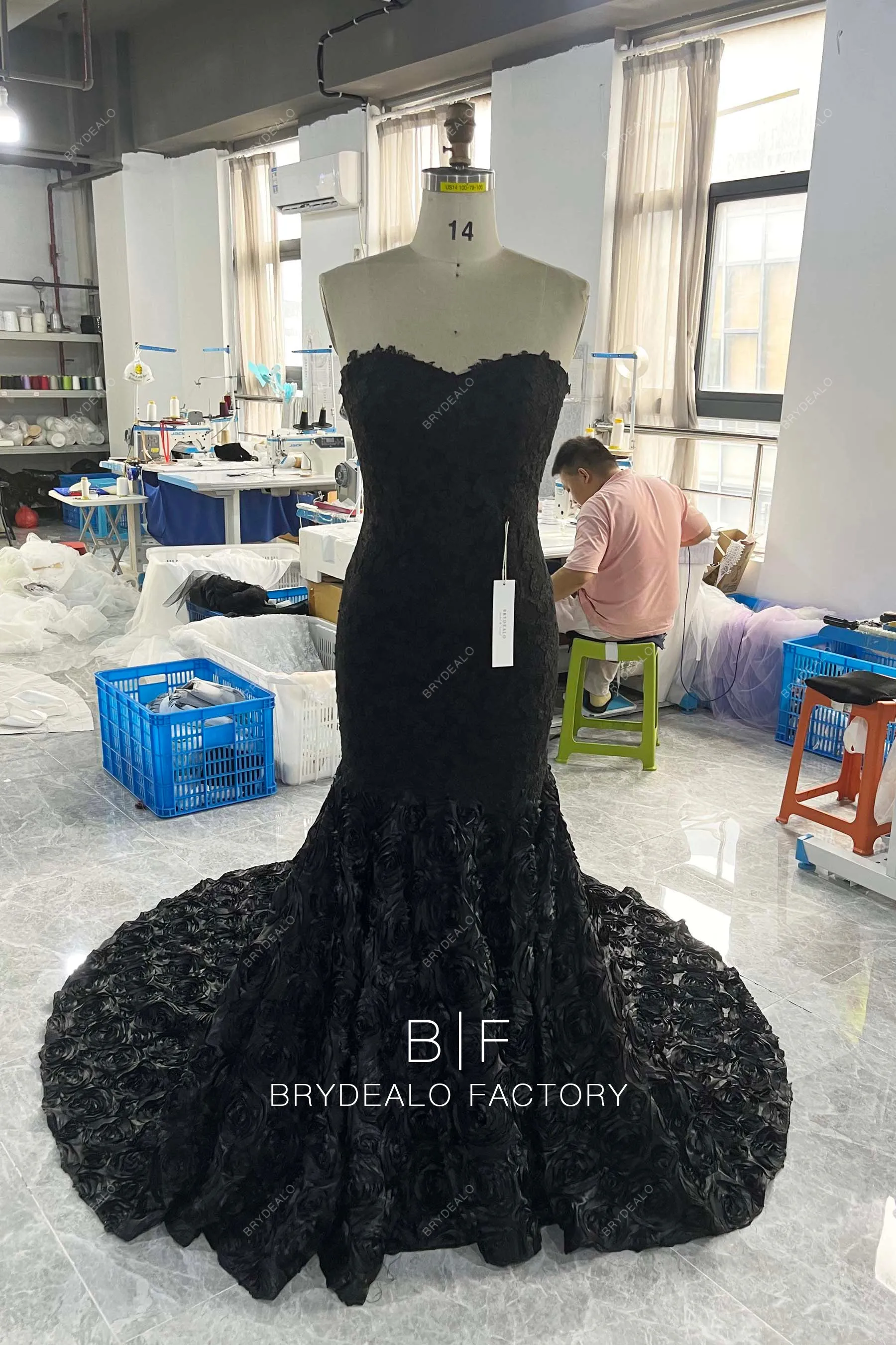 3D Rose Black Lace Strapless Mermaid Prom Dress