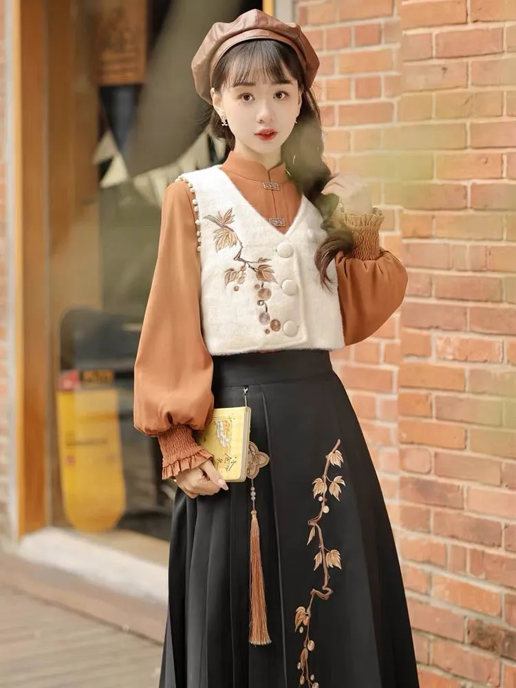 Aster Modern Ming Style Mamianqun Hanfu