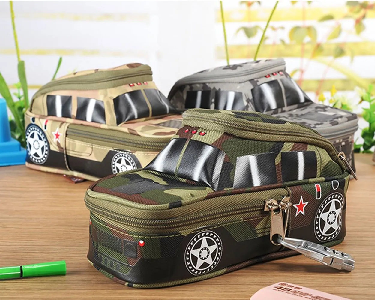 Car Pencil Case Set with 6 Pieces Tank Shaped Pens