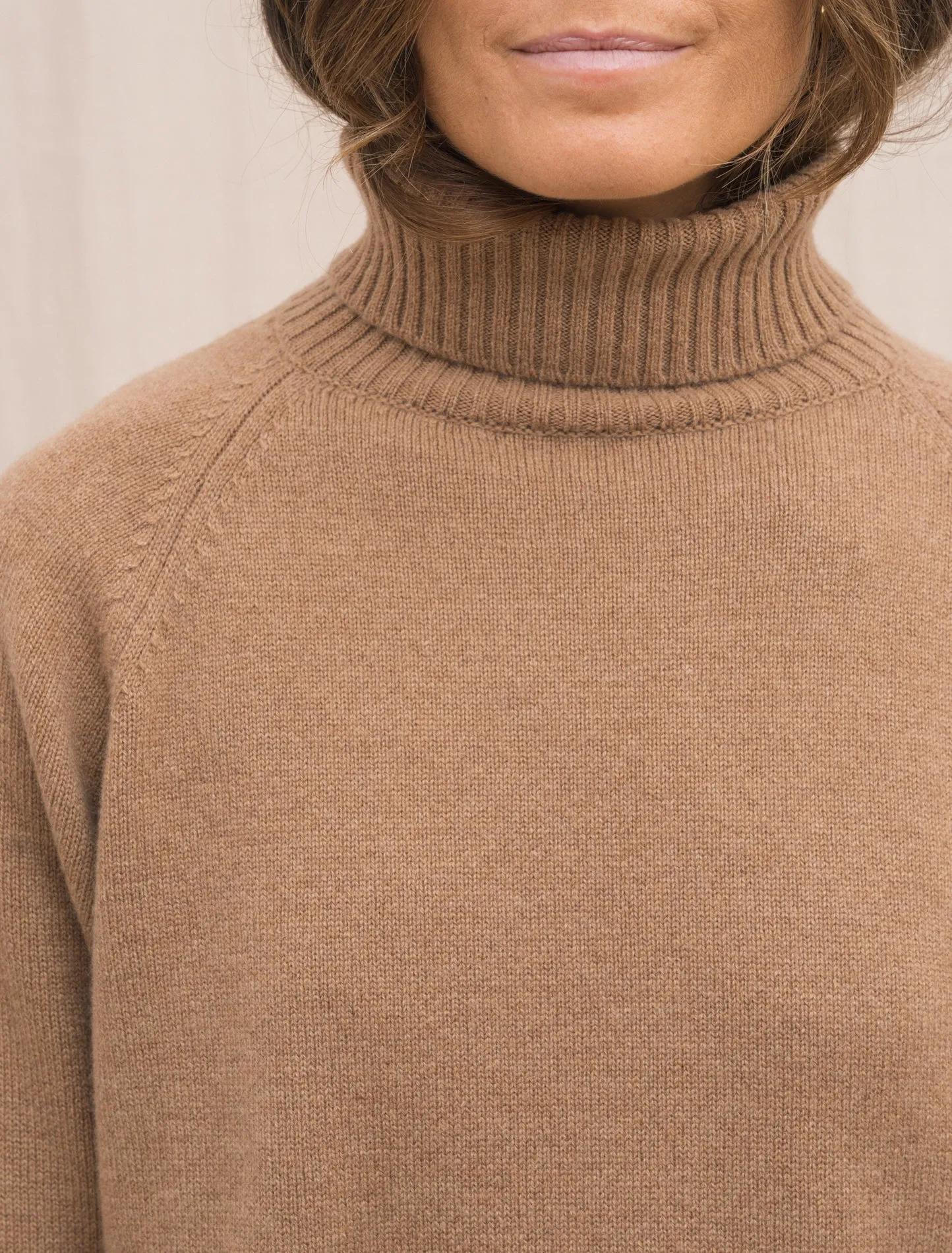 Derby Blanche Cashmere Turtleneck Toffee