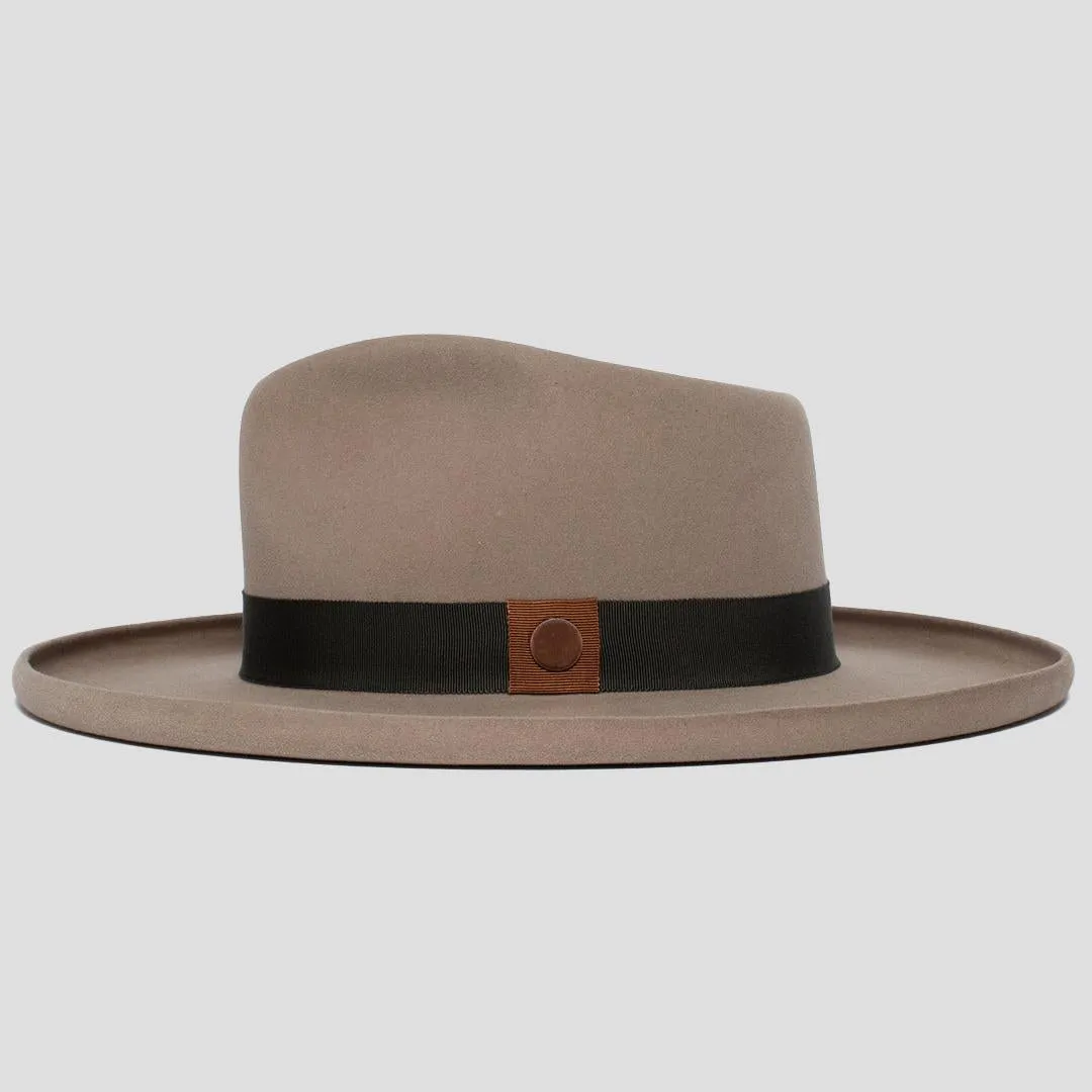 Distinctive Wide Brim Felt Fedora