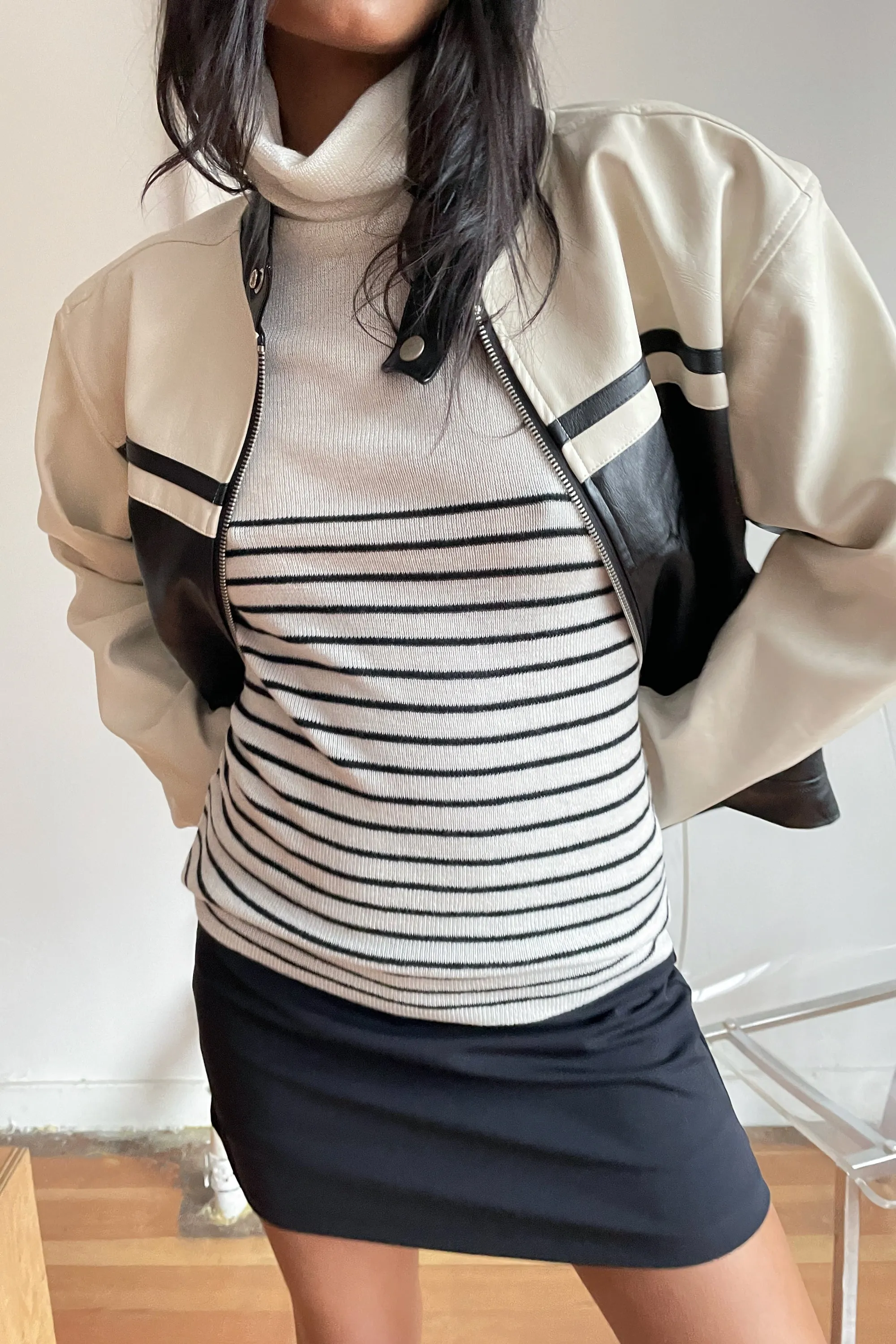 STRIPED TURTLENECK TOP