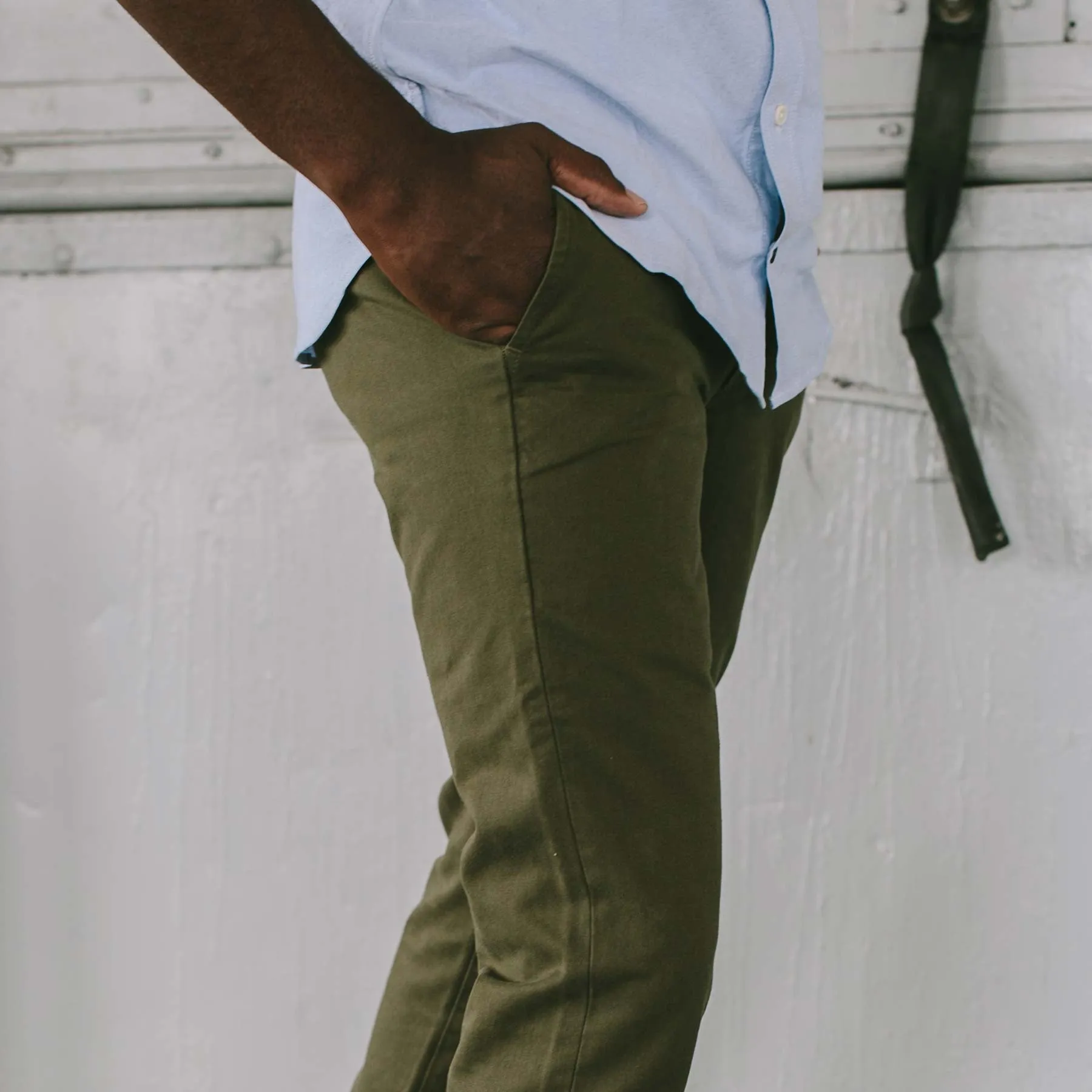 The Slim Chino in Olive